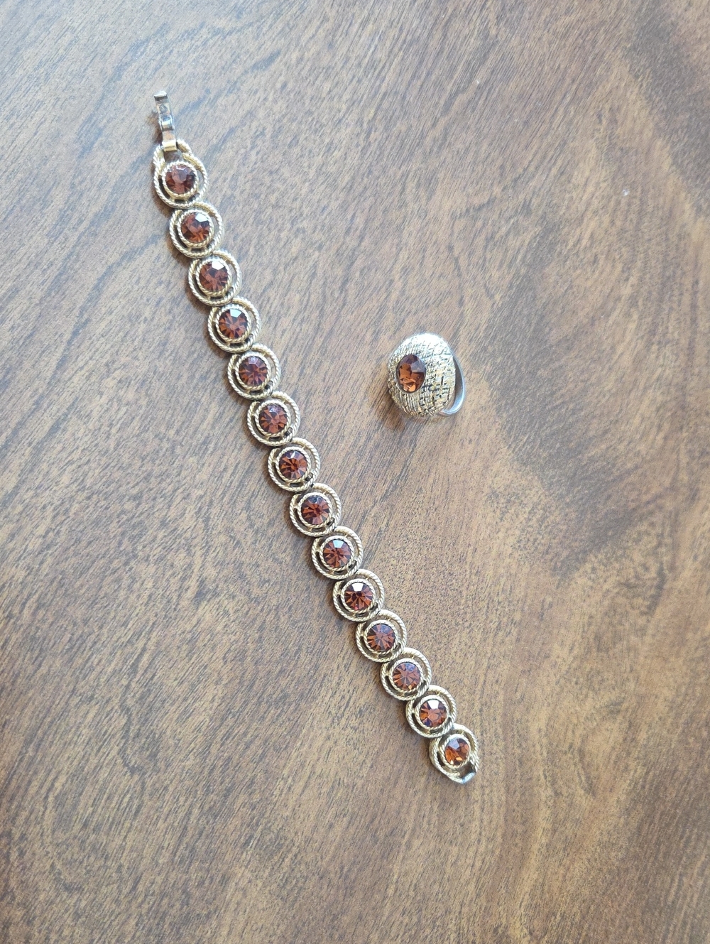 Elegant Women's Goldtone Bracelet with Champagne Brown Crystals